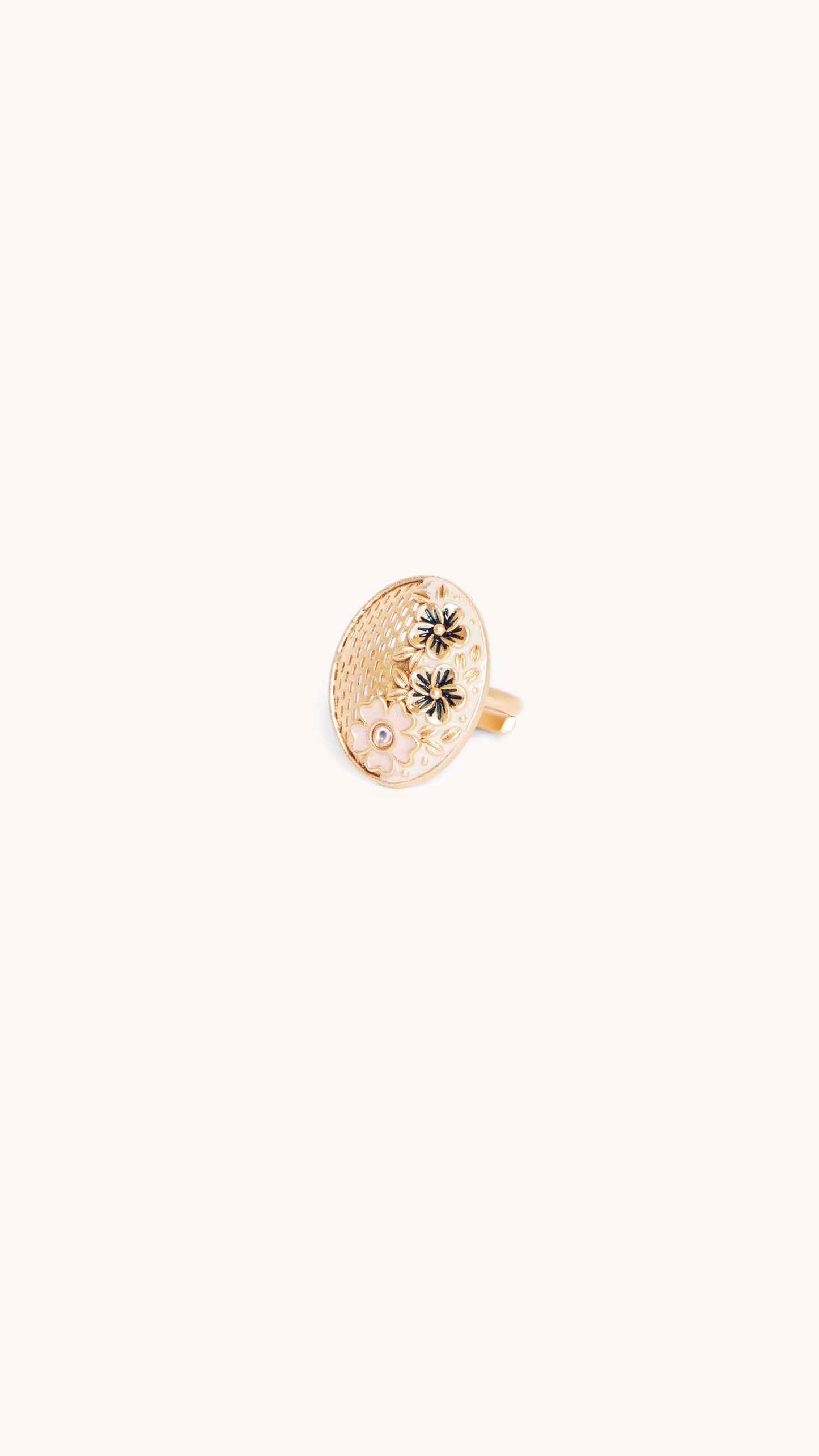 Adah Ring